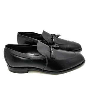 Johnston & Murphy Men Loafer Tasseled Leather Shoe
